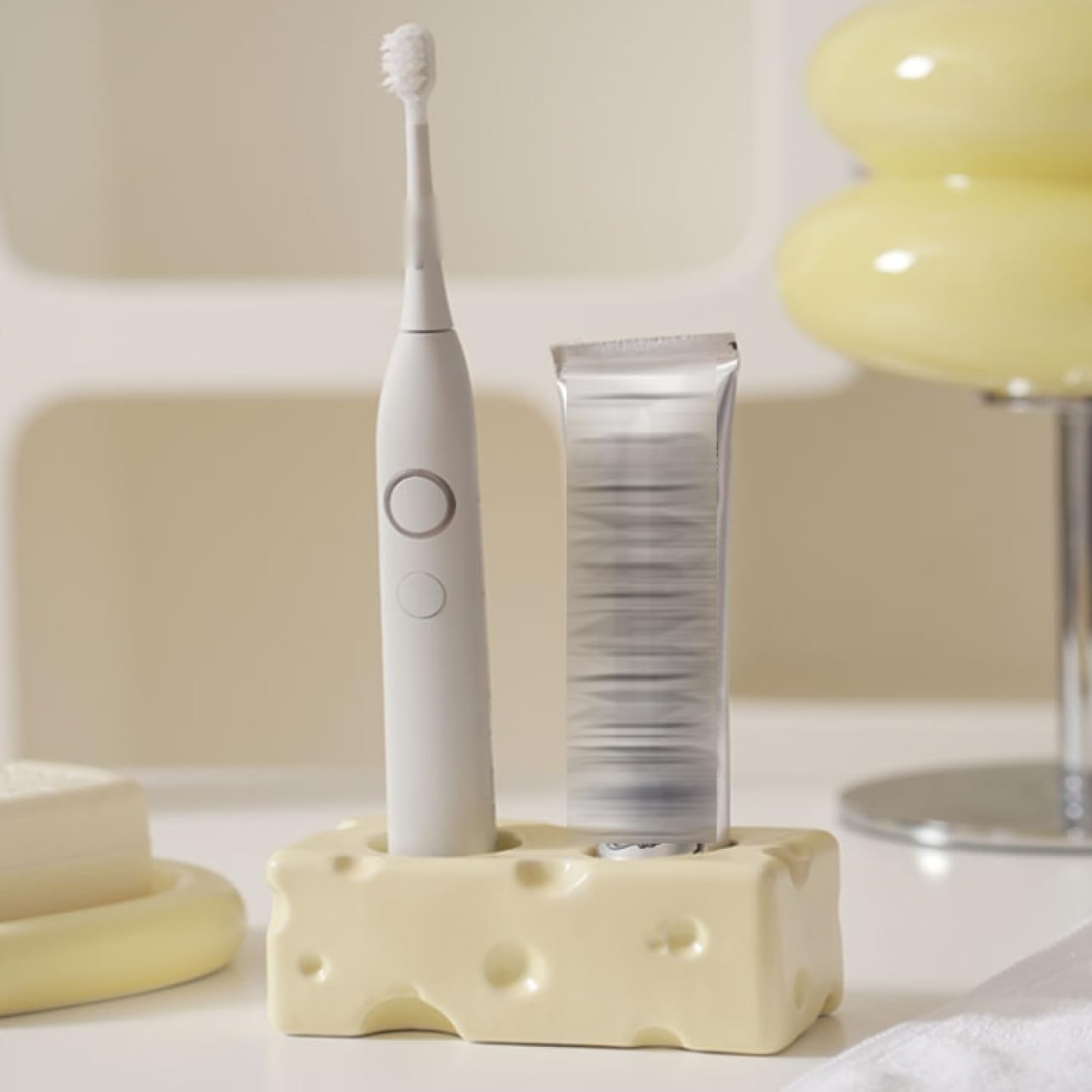 Amazon｜[VANDROUP] 陶器製 歯ブラシスタンド 歯ブラシ